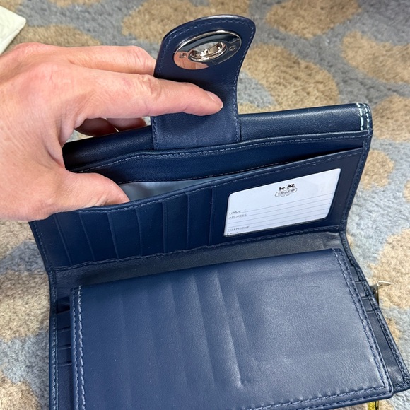 Coach Navy Leather Wallet with light grey Stitching - Picture 5 of 7